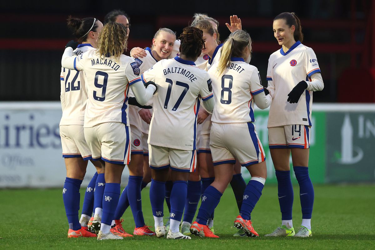 Chelsea Put 5 Past West Ham to Go 7 Points Clear