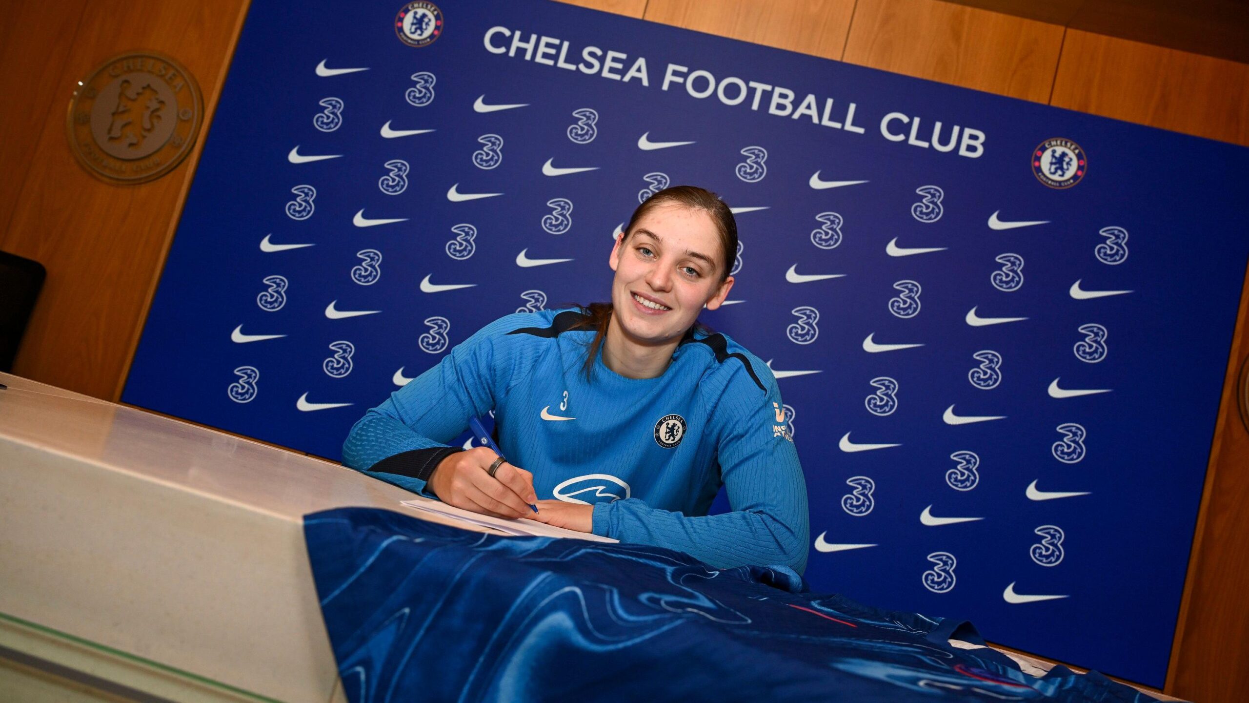 Aniek Nouwen Joins Crystal Palace on Loan