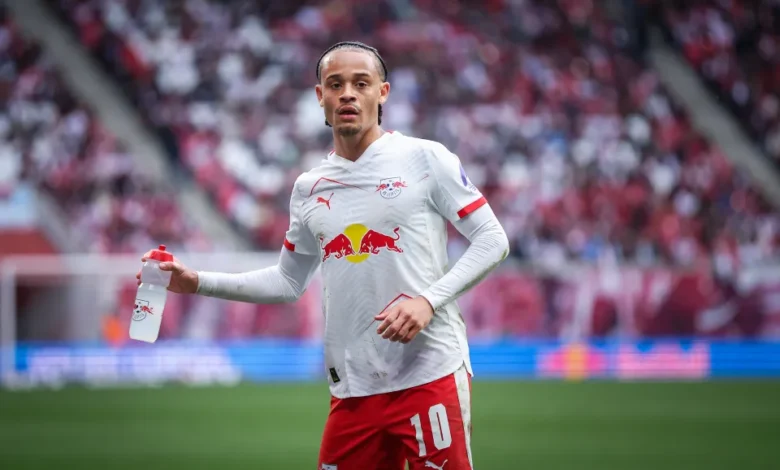 Tottenham Hijack Chelsea's Simons Deal