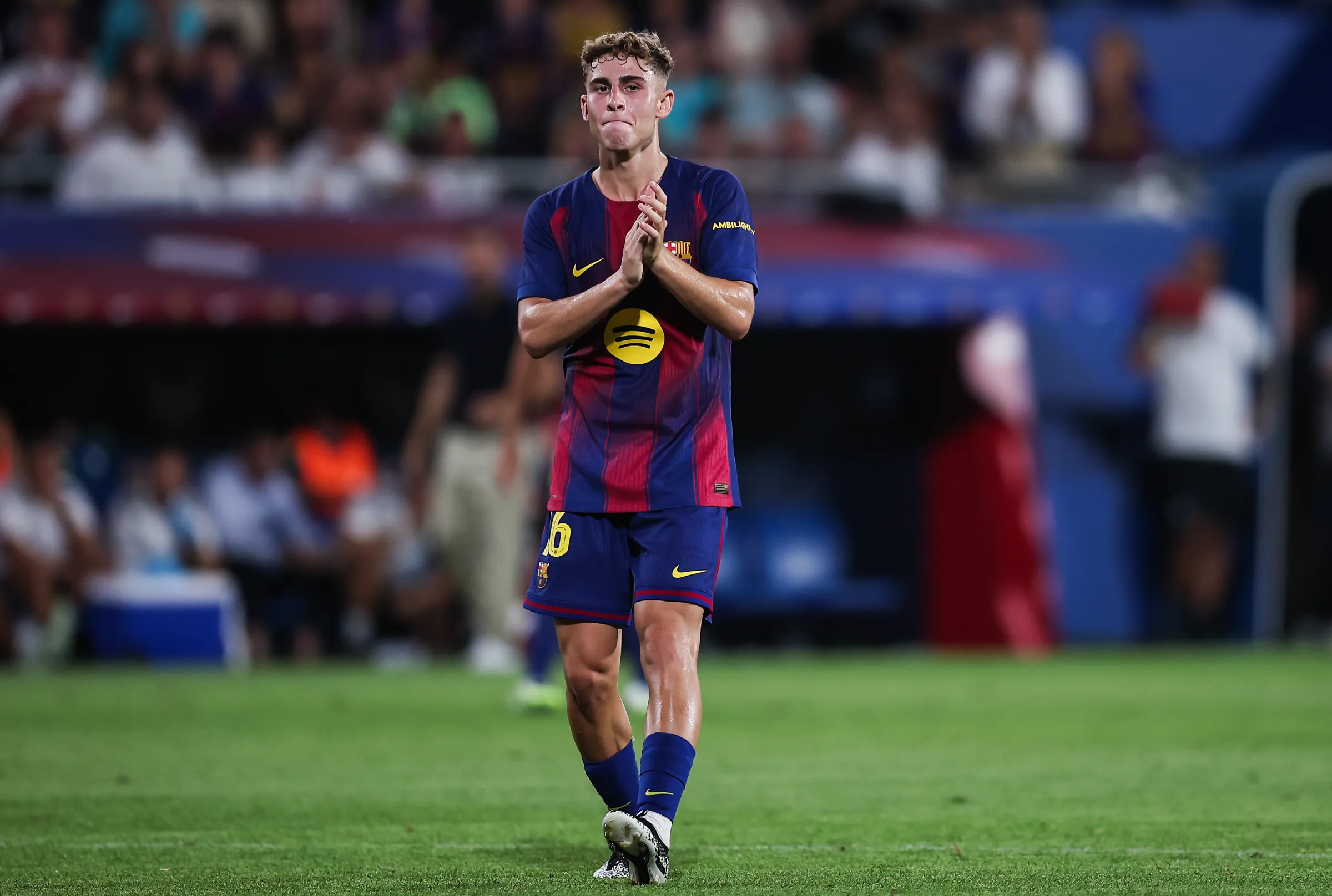 Chelsea submit €40m bid for Barcelona’s Fermín López