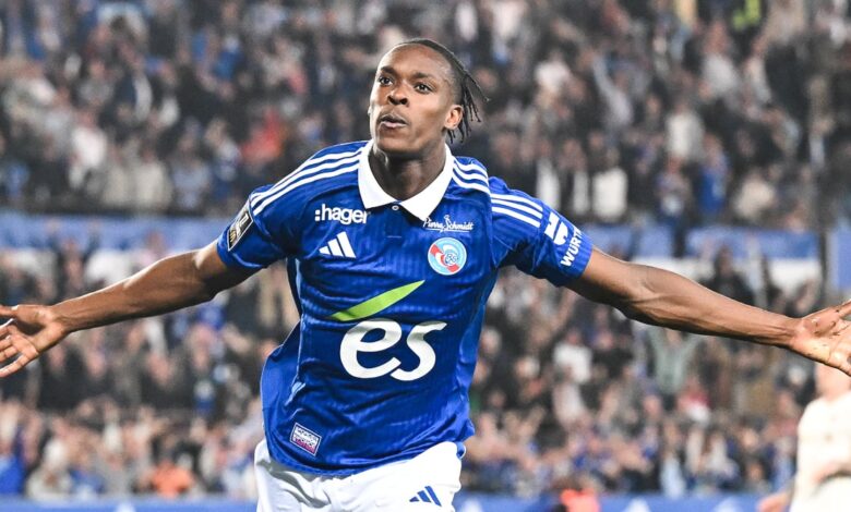 Strasbourg Fans Label Emegha “Pawn of BlueCo” After Chelsea Pre-Agreement